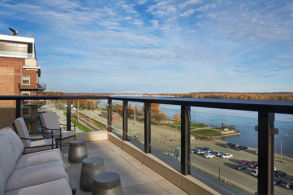 Balcony Patio overlooking the Mississippi river